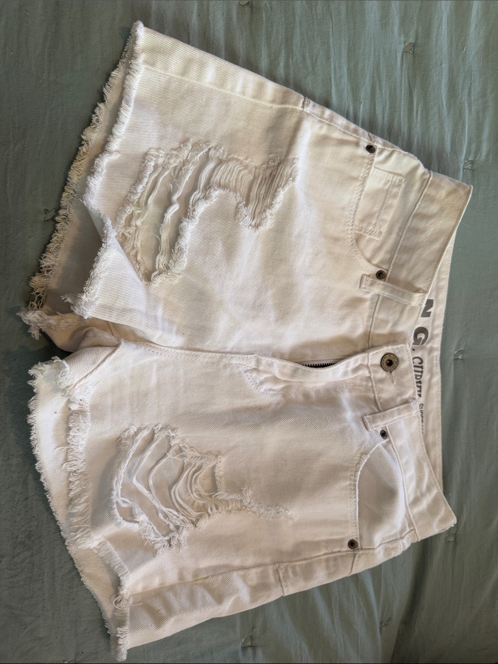Women’s White Distressed Denim s. O. N. G. Shorts - Casual High-Rise curb Cutoff